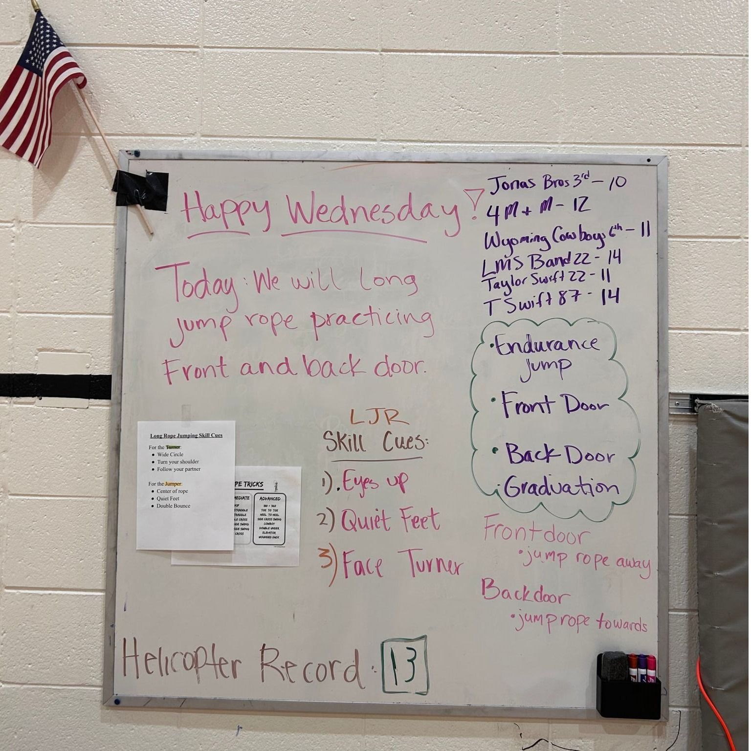 体教融合传播体育文化——上体学子在美国中学授课-上海体育大学